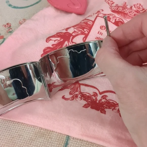 VINTAGE JUICY COUTURE BRACELET! - Picture 5 of 8